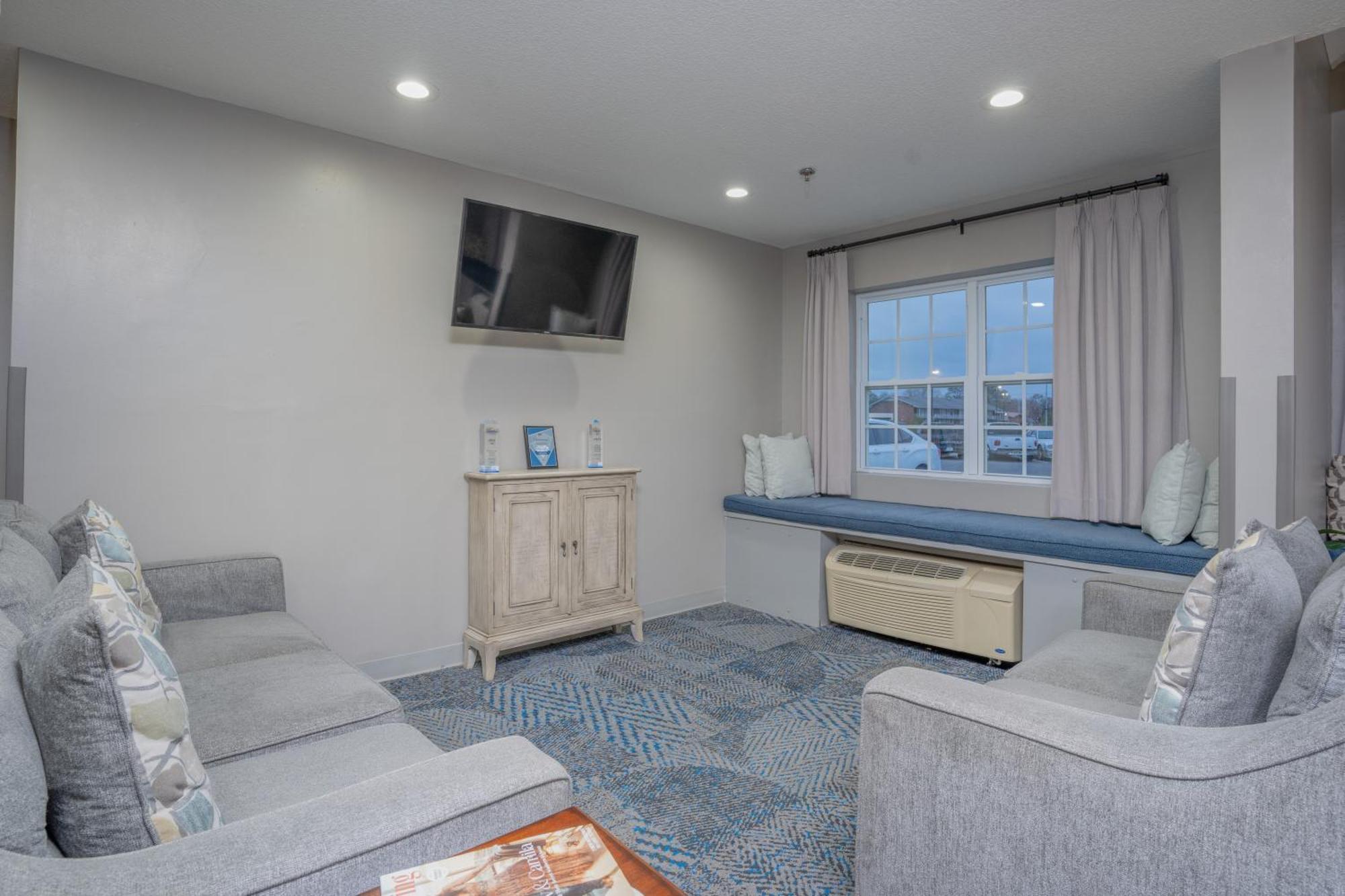 Microtel Inn & Suites By Wyndham Albertville Ngoại thất bức ảnh